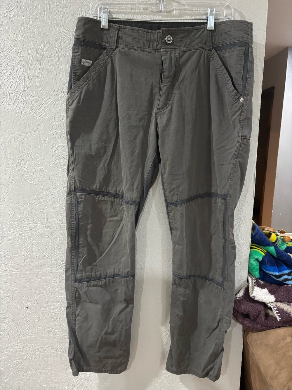 KUHL Free Radikl Pants Khaki Men's 33x30 Outdoor Cargo Work Utility Gray